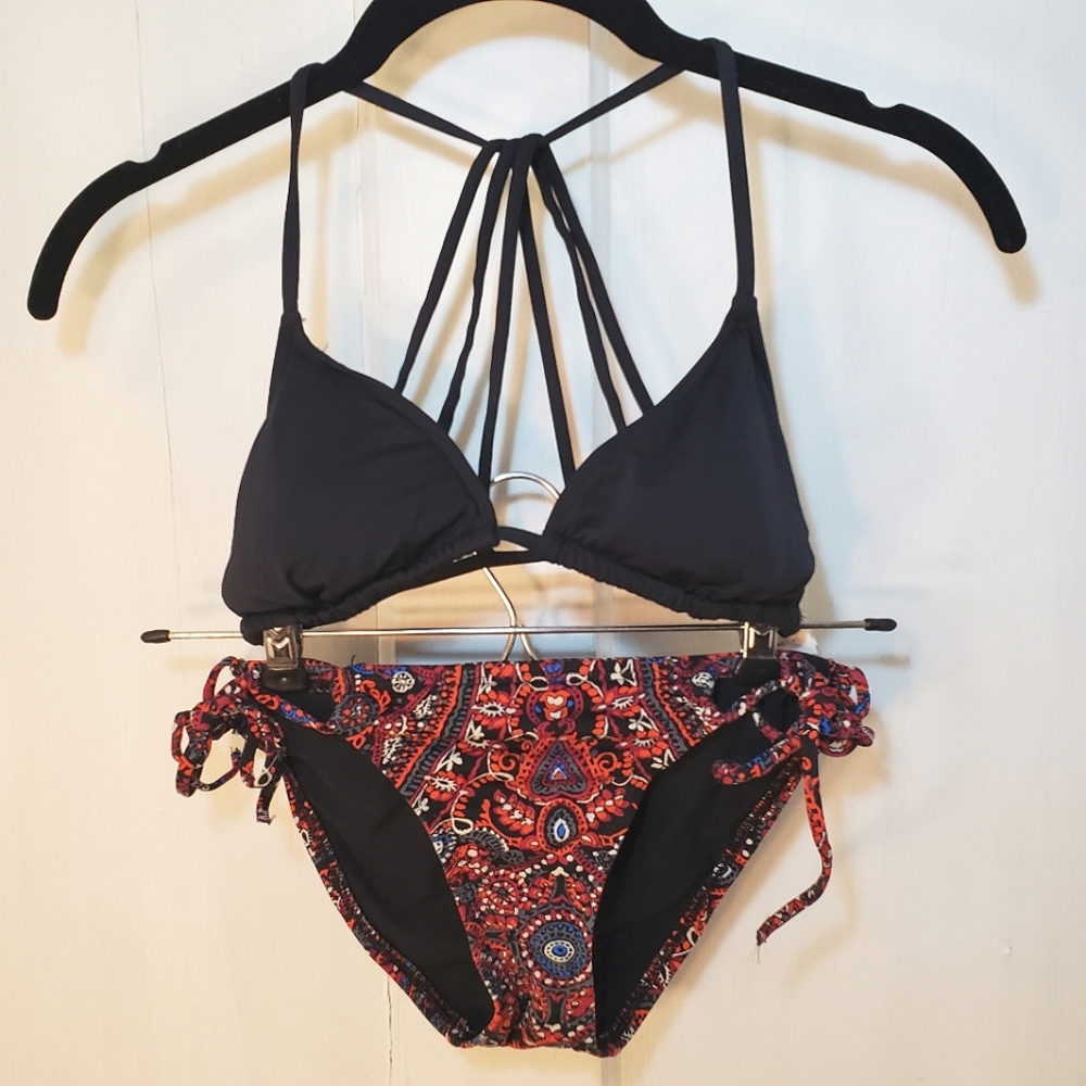 LAST CHANCE! Abercrombie Bikini 2-Piece Bathing Suit Black Paisley Women's XS/S